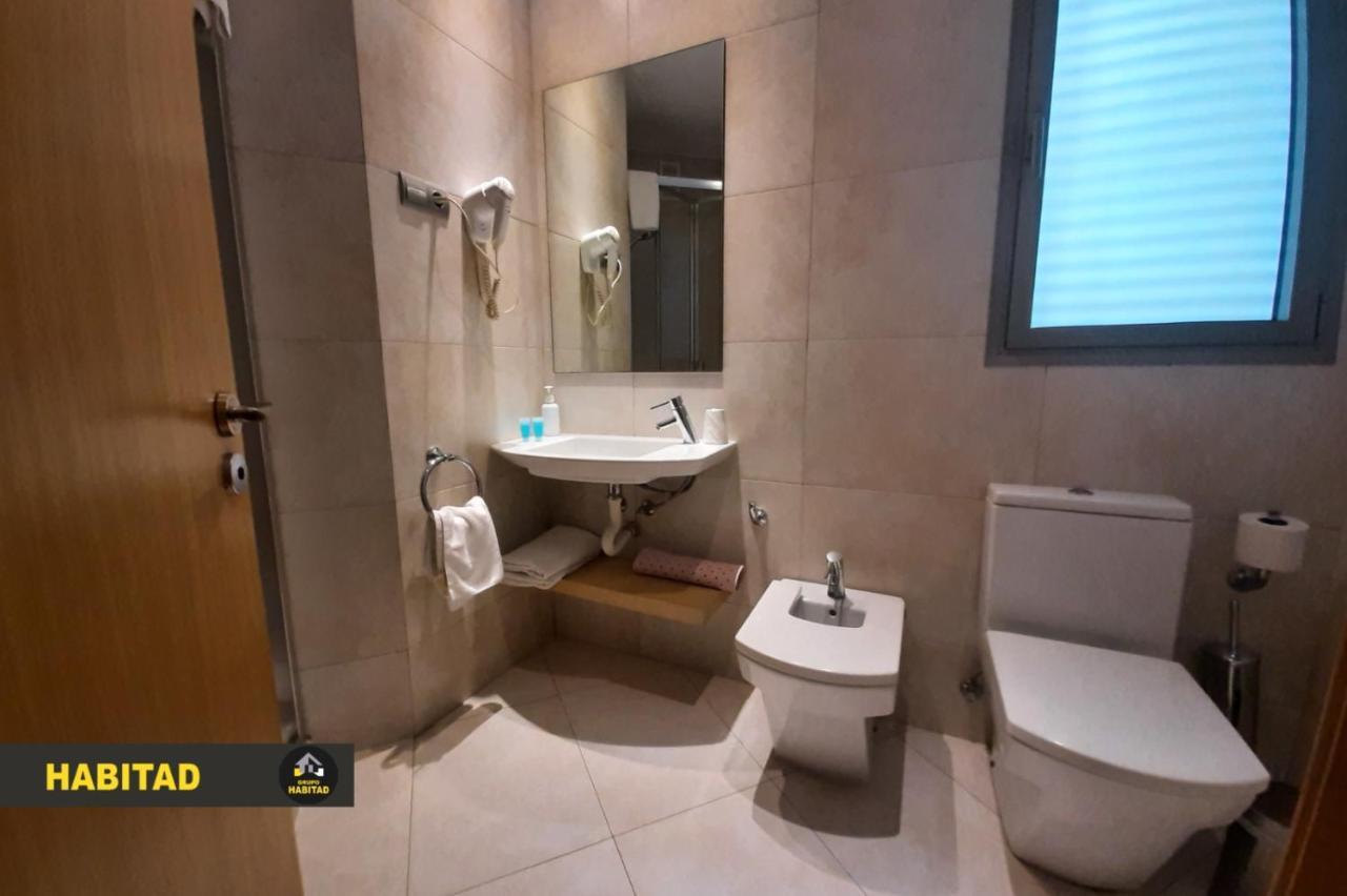 Hostal Rambla سانت بوي ديل يوبريغات المظهر الخارجي الصورة