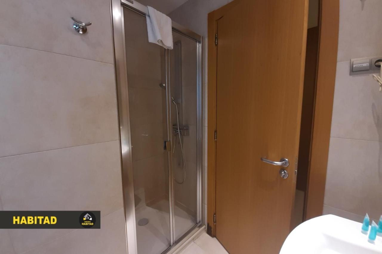 Hostal Rambla سانت بوي ديل يوبريغات المظهر الخارجي الصورة