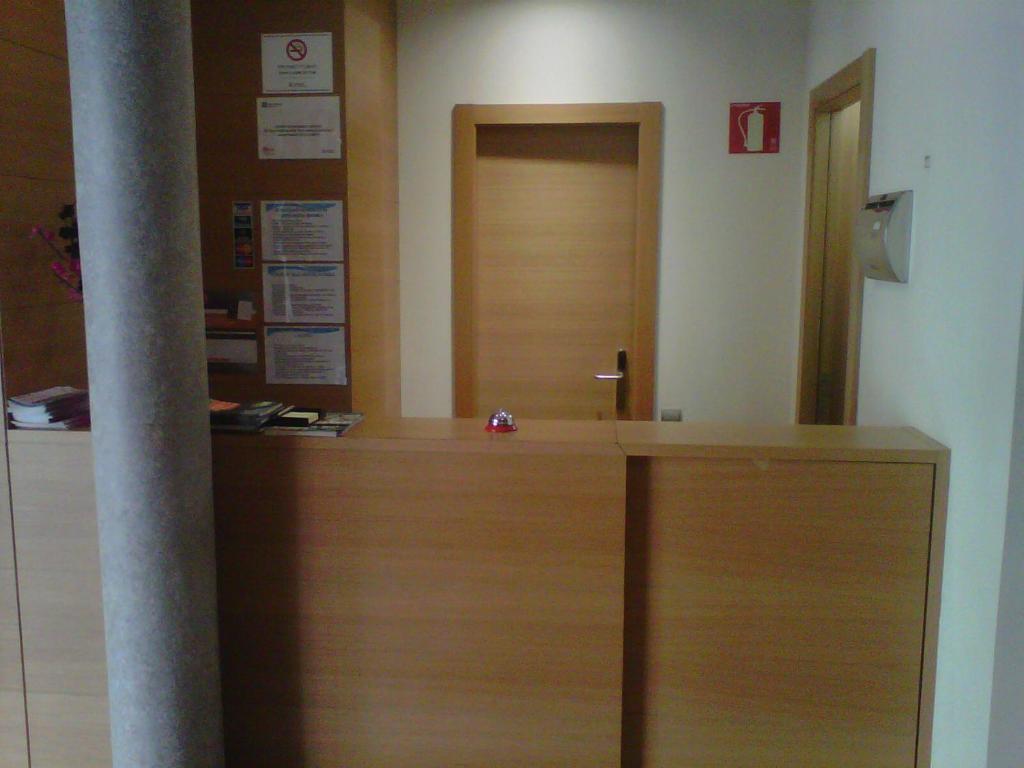 Hostal Rambla سانت بوي ديل يوبريغات المظهر الخارجي الصورة