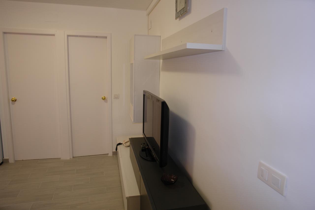 Hostal Rambla سانت بوي ديل يوبريغات المظهر الخارجي الصورة